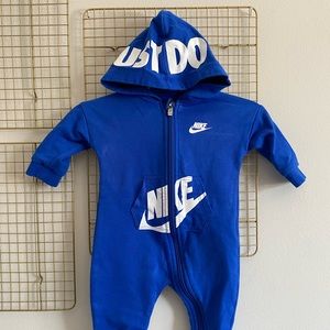 Nike jumpsuit size 3M